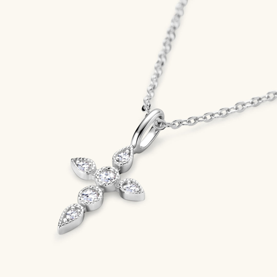 Luminous Embrace Moissanite Pendant Necklace