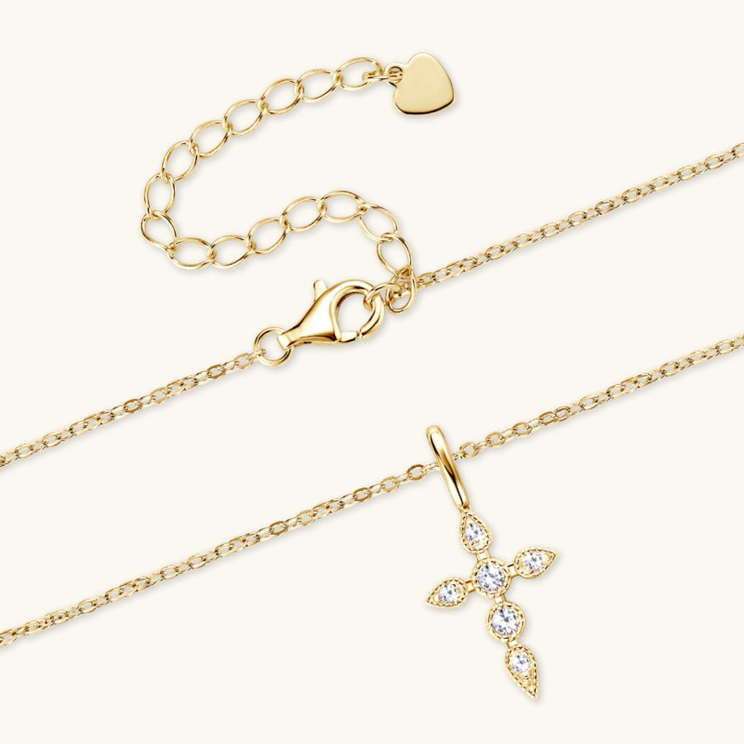 Luminous Embrace Moissanite Pendant Necklace